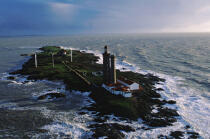 The Pilier island © Philip Plisson / Plisson La Trinité / AA05012 - Photo Galleries - Lighthouse [85]