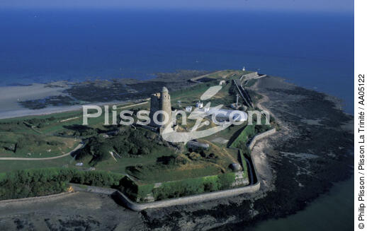 Fort de la Hougue. - © Philip Plisson / Plisson La Trinité / AA05122 - Nos reportages photos - Site [50]