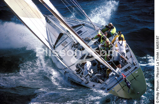 Le 12 m JI Kookaburra. - © Philip Plisson / Plisson La Trinité / AA05187 - Nos reportages photos - Freemantle 1987