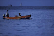 Pêcheur à la Martinique. © Philip Plisson / Plisson La Trinité / AA05219 - Nos reportages photos - Pêche