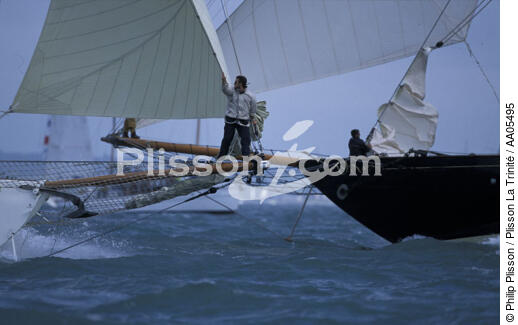 N°1 sur le bout dehors. - © Philip Plisson / Plisson La Trinité / AA05495 - Photo Galleries - Elements of boat