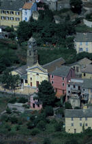 Village Est de la Corse. © Philip Plisson / Plisson La Trinité / AA05687 - Nos reportages photos - Clocher