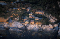 Village dans l'Ouest de la Corse. © Philip Plisson / Plisson La Trinité / AA05728 - Nos reportages photos - Barque