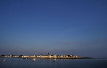 L'Ile-Tudy © Philip Plisson / Plisson La Trinité / AA05940 - Photo Galleries - Blue sky