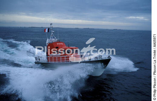 Canot de sauvetage d'Ouessant. - © Philip Plisson / Plisson La Trinité / AA05971 - Nos reportages photos - Sauvetage en mer