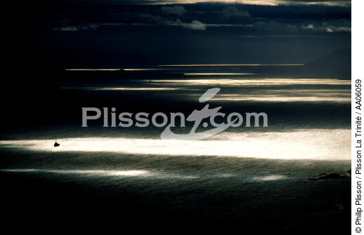 Le canal de Beagle en Patagonie. - © Philip Plisson / Plisson La Trinité / AA06059 - Nos reportages photos - Trouée