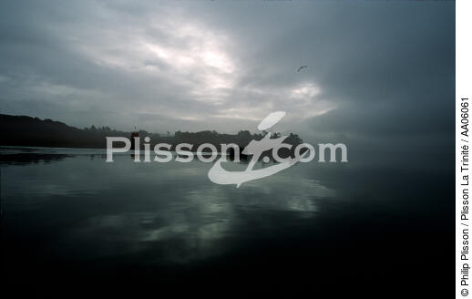 Caseyeur sur la Rance. - © Philip Plisson / Plisson La Trinité / AA06061 - Photo Galleries - Dawn