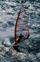 Windsurfer dans les vagues. © Guillaume Plisson / Plisson La Trinité / AA06067 - Photo Galleries - Windsurfing