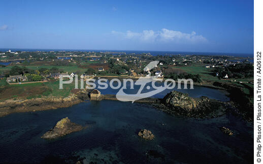 Bréhat et son moulin à marée. - © Philip Plisson / Plisson La Trinité / AA06122 - Nos reportages photos - Beau temps