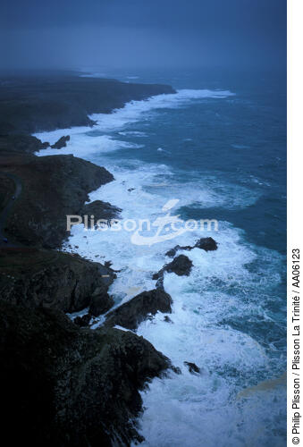 Tempête sur la Pointe du Raz. - © Philip Plisson / Plisson La Trinité / AA06123 - Photo Galleries - Wild coast