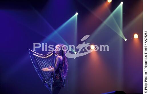 Joueuse de harpe au Festival Interceltique de Lorient. - © Philip Plisson / Plisson La Trinité / AA06264 - Nos reportages photos - Musique