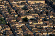 La ville d'Aigues-Mortes. © Philip Plisson / Plisson La Trinité / AA06321 - Nos reportages photos - Languedoc-Roussillon