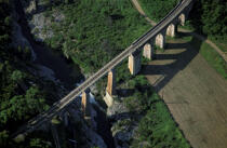 Un pont en Corse. © Philip Plisson / Plisson La Trinité / AA06360 - Nos reportages photos - Pont