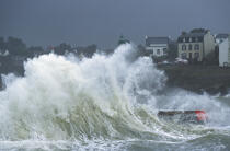 Tempête sur Doëlan-sur-mer. © Philip Plisson / Plisson La Trinité / AA06406 - Photo Galleries - Rough weather