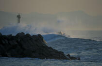Gros temps sur la côte basque. © Philip Plisson / Plisson La Trinité / AA06496 - Photo Galleries - Harbour light