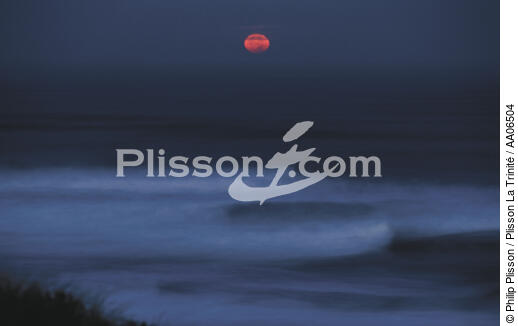 Couché de soleil sur une plage des Landes. - © Philip Plisson / Plisson La Trinité / AA06504 - Nos reportages photos - Aquitaine