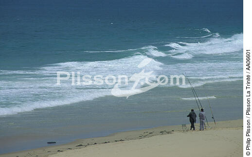 Pêche à la ligne sur les plages d'Arcachon. - © Philip Plisson / Plisson La Trinité / AA06601 - Photo Galleries - Aquitaine