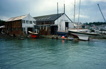 Hangars à bateaux sur l'île de Wight. © Philip Plisson / Plisson La Trinité / AA06919 - Photo Galleries - England