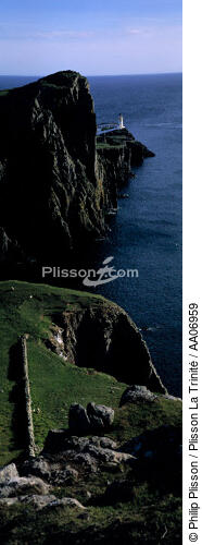 Neist Point en Ecosse. - © Philip Plisson / Plisson La Trinité / AA06959 - Nos reportages photos - Panoramique vertical