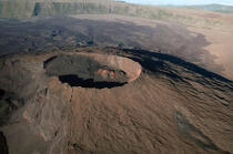 Cratère de volcan sur l'île de la Réunion. © Philip Plisson / Plisson La Trinité / AA06988 - Nos reportages photos - La Réunion [île de]