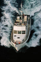 Trolwler en ballade. © Philip Plisson / Plisson La Trinité / AA07314 - Photo Galleries - Speedboat