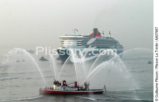 Arrivée du Queen Mary II à New-York. - © Guillaume Plisson / Plisson La Trinité / AA07667 - Nos reportages photos - Sauvetage en mer