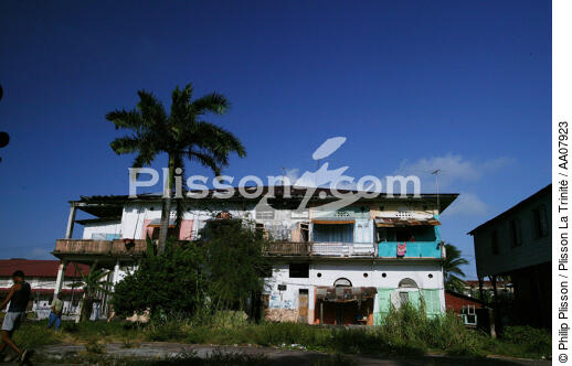 Colon, sur la côte atlantique du Panama. - © Philip Plisson / Plisson La Trinité / AA07923 - Photo Galleries - Colon