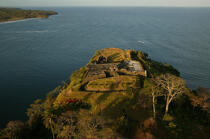Fort en ruine proche de Colon. © Philip Plisson / Plisson La Trinité / AA07977 - Nos reportages photos - Ruine