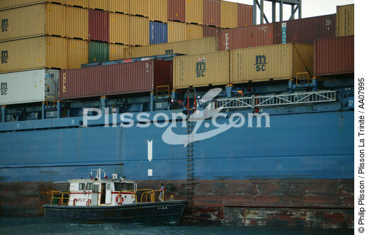 Bateau pilote dans le port de Colon. - © Philip Plisson / Plisson La Trinité / AA07995 - Photo Galleries - Panama Canal