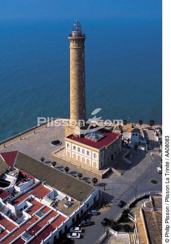 Le phare de Chipiona. - © Philip Plisson / Plisson La Trinité / AA08083 - Photo Galleries - Lighthouse [Andalusia]