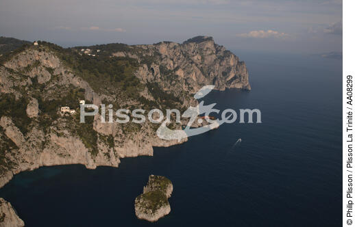 L'île de Capri. - © Philip Plisson / Plisson La Trinité / AA08299 - Nos reportages photos - Ile [It]