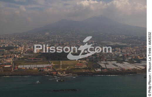 Naples. - © Philip Plisson / Plisson La Trinité / AA08332 - Nos reportages photos - Italie