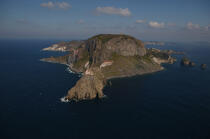 L'île de Ponza. © Philip Plisson / Plisson La Trinité / AA08343 - Nos reportages photos - Type vue