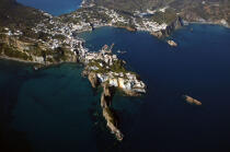 L'île de Ponza. © Philip Plisson / Plisson La Trinité / AA08353 - Nos reportages photos - Italie