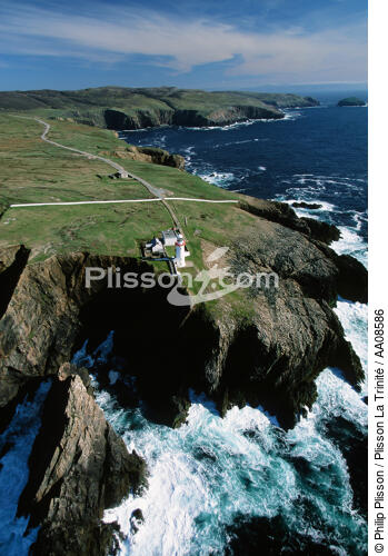 Le phare de Arramore en Irlande. - © Philip Plisson / Plisson La Trinité / AA08586 - Nos reportages photos - Phare [Irl]