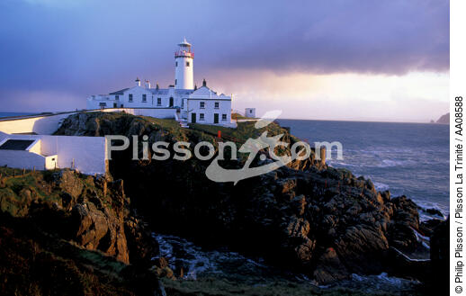 Le phare de Fanad Head en Irlande. - © Philip Plisson / Plisson La Trinité / AA08588 - Nos reportages photos - Pays étranger