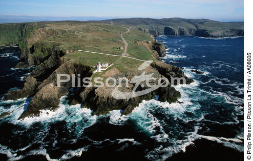 Le phare d'Arranmore en Irlande. - © Philip Plisson / Plisson La Trinité / AA08605 - Photo Galleries - Ireland, the green island