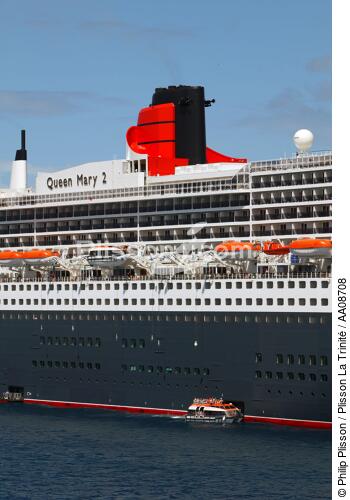 Le Queen Mary II. - © Philip Plisson / Plisson La Trinité / AA08708 - Photo Galleries - Big Cruises