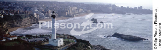 Biarritz. - © Philip Plisson / Plisson La Trinité / AA08728 - Photo Galleries - Pointe Saint-Martin [lighthouse]