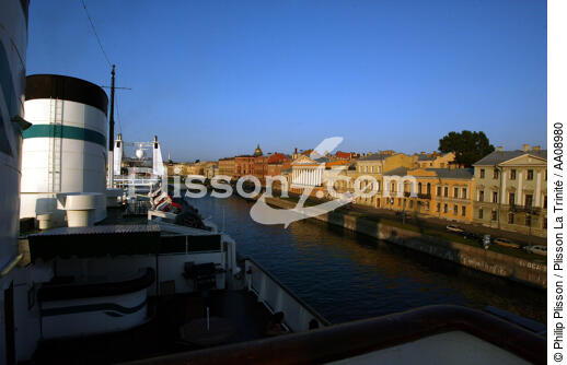 Fin de journée sur Saint-Pétersbourg. - © Philip Plisson / Plisson La Trinité / AA08980 - Photo Galleries - Quay