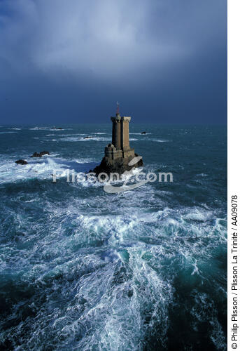 The Triagoz Lighthouse. - © Philip Plisson / Plisson La Trinité / AA09078 - Photo Galleries - Lighthouse [22]