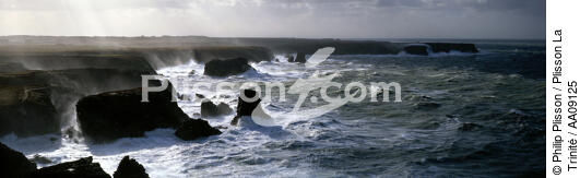 Côte sauvage à Belle-Ile. - © Philip Plisson / Plisson La Trinité / AA09125 - Photo Galleries - Storm at sea