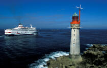 Ferry assurant la liaison St Malo - Cork. © Philip Plisson / Plisson La Trinité / AA09159 - Photo Galleries - Ille-et-Vilaine