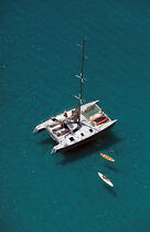 Catamaran au mouillage. © Philip Plisson / Plisson La Trinité / AA09168 - Photo Galleries - West indies [The]