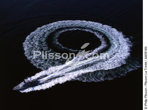 Vedette de la gendarmerie maritime. - © Philip Plisson / Plisson La Trinité / AA09184 - Photo Galleries - Speedboat