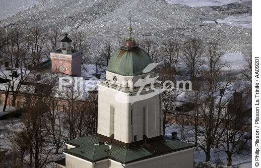Le phare de l'église de Suomenlinna. - © Philip Plisson / Plisson La Trinité / AA09201 - Nos reportages photos - Helsinki
