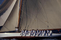 Tuiga et son équipage. © Philip Plisson / Plisson La Trinité / AA09845 - Nos reportages photos - Tuiga