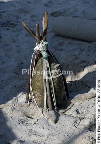 Traditional anchor used in Brazil. - © Philip Plisson / Plisson La Trinité / AA10040 - Photo Galleries - Wood