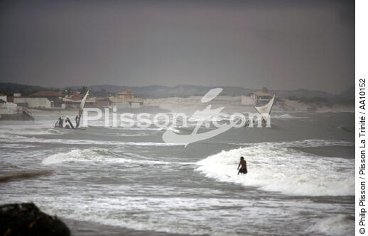 Bad weather on Caponga. - © Philip Plisson / Plisson La Trinité / AA10152 - Photo Galleries - Wave