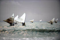 Departure for fishing in Caponga. © Philip Plisson / Plisson La Trinité / AA10154 - Photo Galleries - Wave